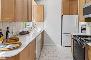 640 W 239th St, New York City, NY 10463 - Photo 9
