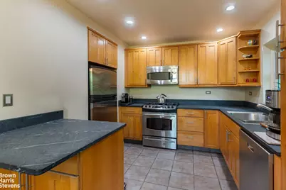 5629 Sylvan Avenue, New York City, NY 10471 - Photo 13