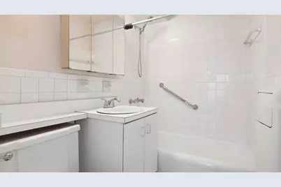 220 E 67th Street #10A, New York City, NY 10065 - Photo 7