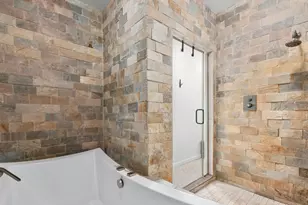 643 Warren St, New York City, NY 11217 - Photo 7