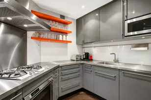200 E 61st St, New York City, NY 10065 - Photo 5