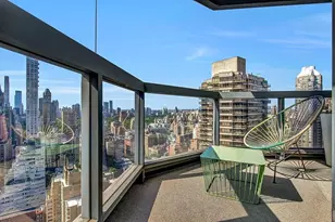 200 E 61st St, New York City, NY 10065 - Photo 15