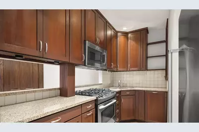 200 W 78th Street #2D, New York City, NY 10024 - Photo 3