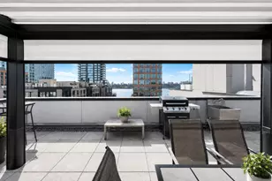 160 West St, New York City, NY 11222 - Photo 11