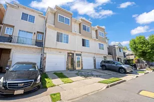 84 Long Pond Ln, New York City, NY 10304 - Photo 3
