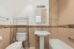 342 W 56th St, New York City, NY 10019 - Photo 3