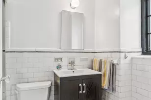 211 E 35th St, New York City, NY 10016 - Photo 5