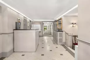 211 E 35th St, New York City, NY 10016 - Photo 9