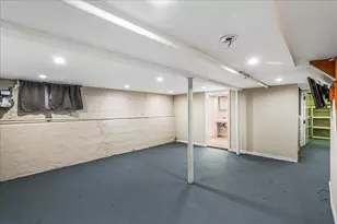90-43 70th Dr, New York City, NY 11375 - Photo 35