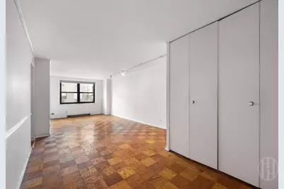 200 E 24th Street #1008, New York City, NY 10010 - Photo 3