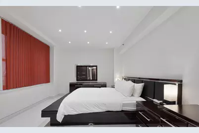 160 Central Park S #720, New York City, NY 10019 - Photo 5