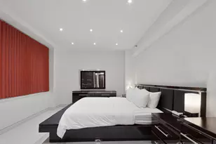 160 Central Park S, New York City, NY 10019 - Photo 5