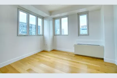 24-16 Queens Plaza S #22B, Long Island City, NY 11101 - Photo 3