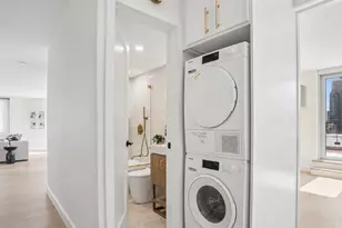 200 E 58th St, New York, NY 10022 - Photo 19