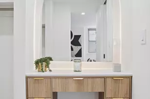 200 E 58th St, New York, NY 10022 - Photo 15