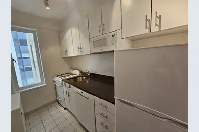 40 Central Park S #15I, New York City, NY 10019 - Photo 11