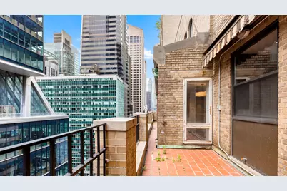 111 E 56th Street #1700, New York, NY 10022 - Photo 5