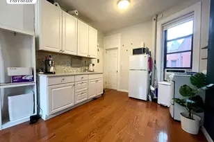 349 W 44th St, New York City, NY 10036 - Photo 3