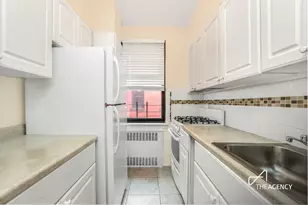 512 Kappock St, New York City, NY 10463 - Photo 3