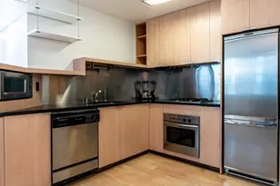 301 E 45th St, New York City, NY 10017 - Photo 5