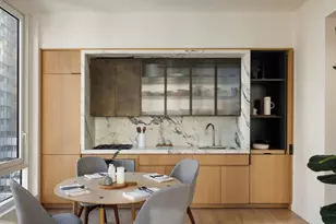135 E 47th St, New York City, NY 10017 - Photo 3