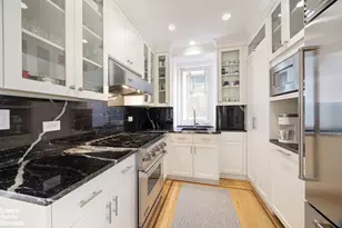 128 Central Park S, New York City, NY 10019 - Photo 9