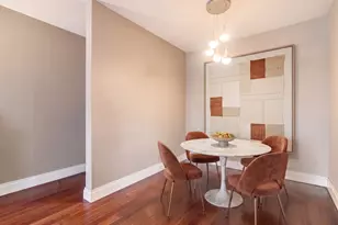 212 E 47th St, New York City, NY 10017 - Photo 5