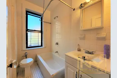 31-49 29th Street #A8, Astoria, NY 11106 - Photo 5