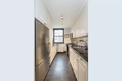 420 E 51st Street #7B, New York, NY 10022 - Photo 3
