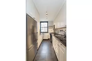 420 E 51st St, New York City, NY 10022 - Photo 3