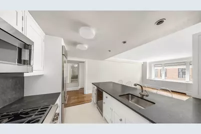 530 Park Avenue #5J, New York City, NY 10065 - Photo 5
