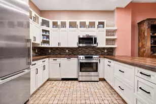 233 W 26th St, New York, NY 10001 - Photo 3