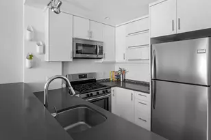 240 Frost St, New York City, NY 11211 - Photo 3