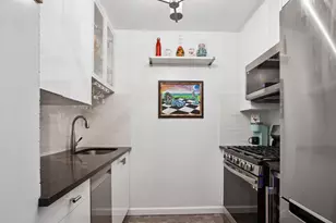 420 E 64th St, New York City, NY 10065 - Photo 5