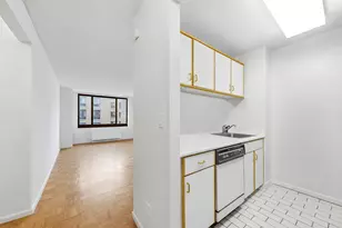200 Rector Pl, New York City, NY 10280 - Photo 3