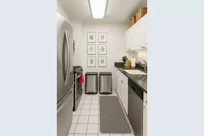404 E 76th Street #5J, New York City, NY 10021 - Photo 1