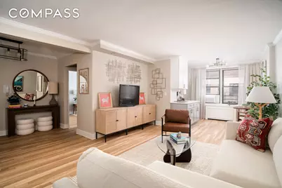 60 E 9th Street #640, New York, NY 10003 - Photo 3