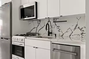 433 W 34th St., New York City, NY 10001 - Photo 3