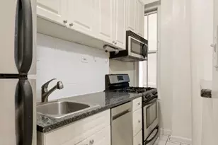 140 W 79th St, New York City, NY 10024 - Photo 5