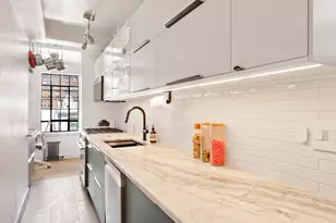 35 W 90th St, New York City, NY 10024 - Photo 3