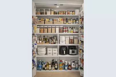 305 E 40th Street #3R, New York, NY 10016 - Photo 13