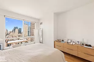 350 W 42nd St, New York City, NY 10036 - Photo 7