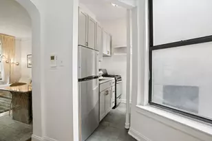 317 E 18th St, New York City, NY 10003 - Photo 3