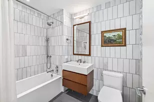 21-30 44th Dr, New York City, NY 11101 - Photo 9