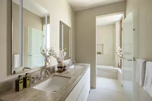 201 E 74th St, New York City, NY 10021 - Photo 9