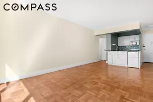 101 W 12th St, New York City, NY 10011 - Photo 3