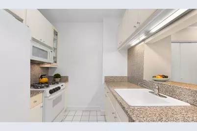 200 Riverside Boulevard #11M, New York City, NY 10069 - Photo 3