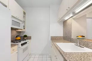 200 Riverside Blvd, New York City, NY 10069 - Photo 3