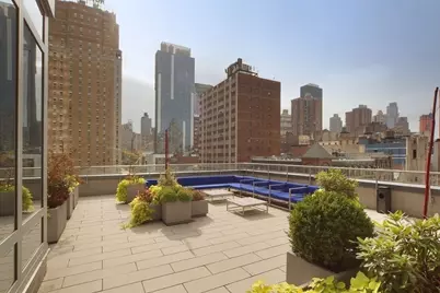 247 W 46th Street #1402, New York, NY 10036 - Photo 9