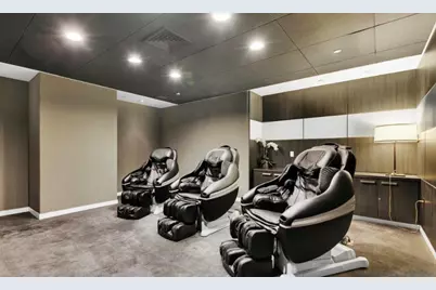 247 W 46th Street #1402, New York, NY 10036 - Photo 15
